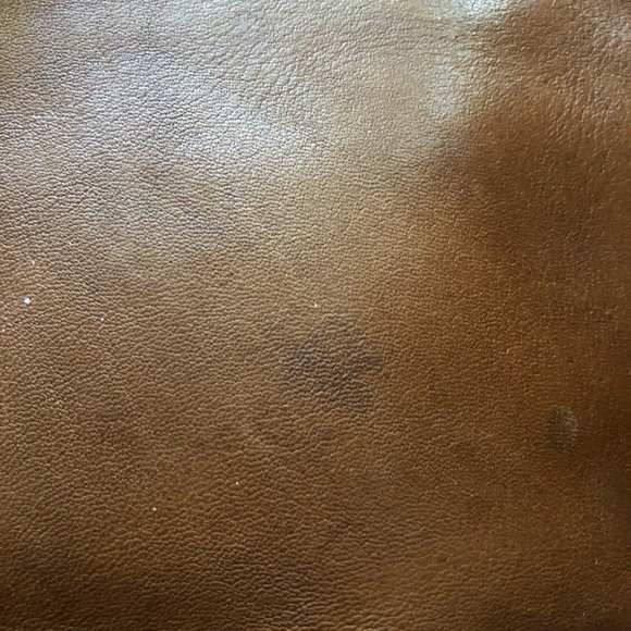 Small brown leather coach shoulder/wristlet bag - Picture 6 of 7